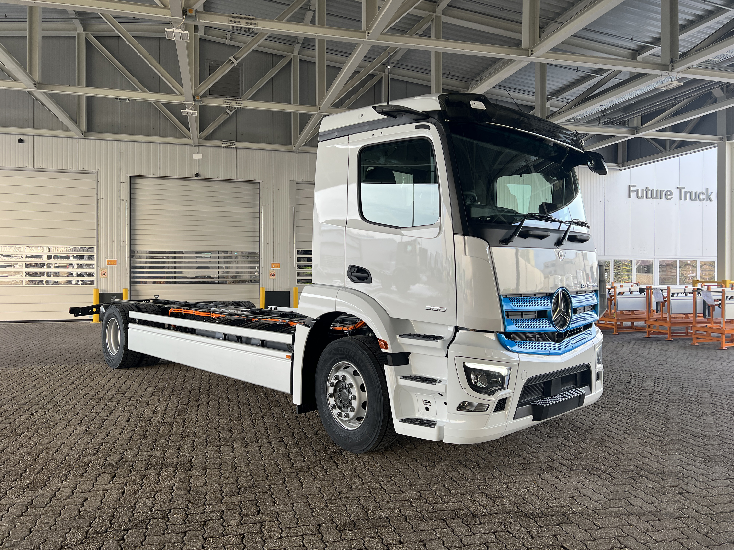 Electric Mercedes-Benz trucks for Australia and New Zealand roll off the line